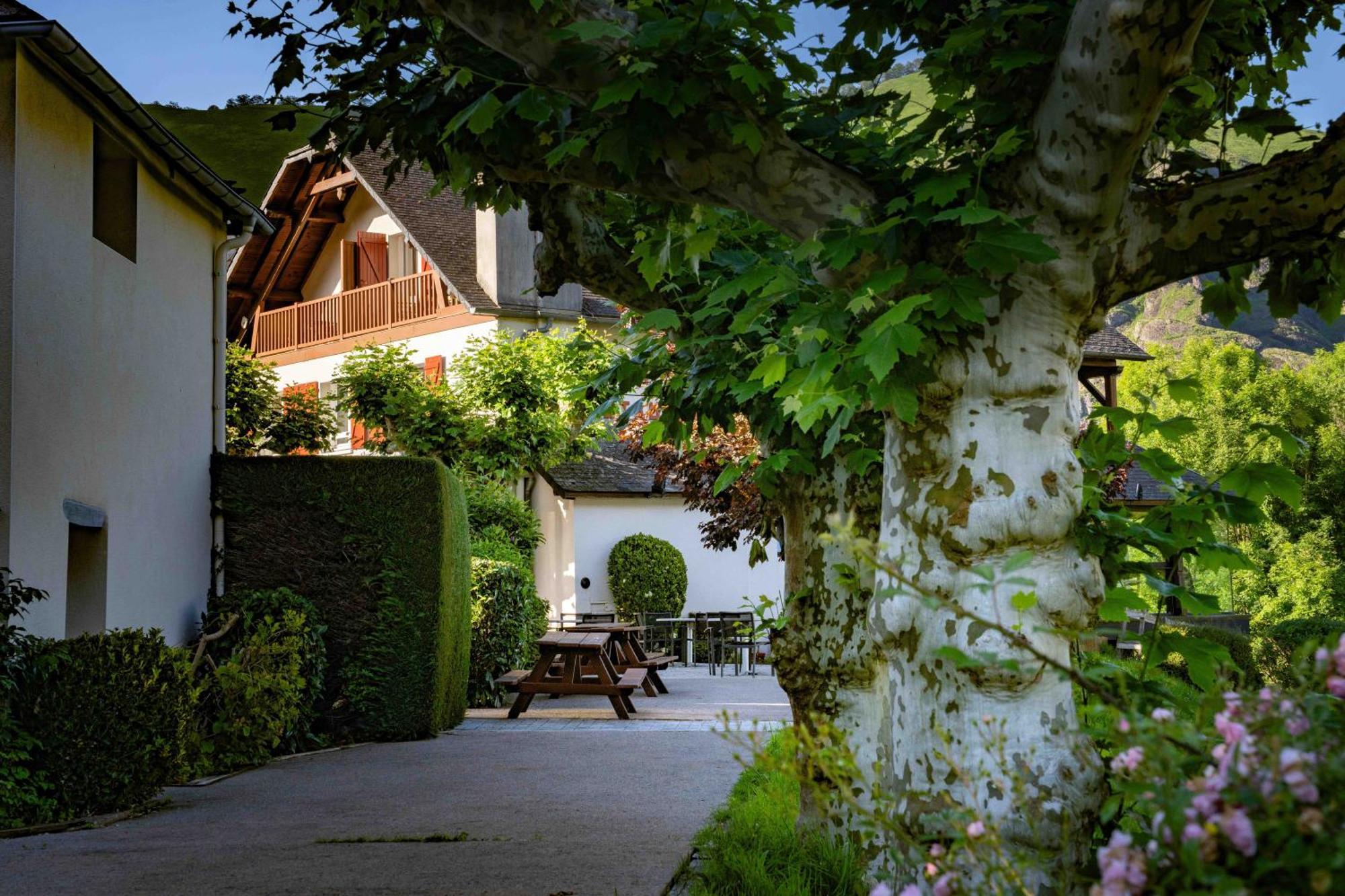 Logis Hotel Etchemaite Larrau Exterior photo